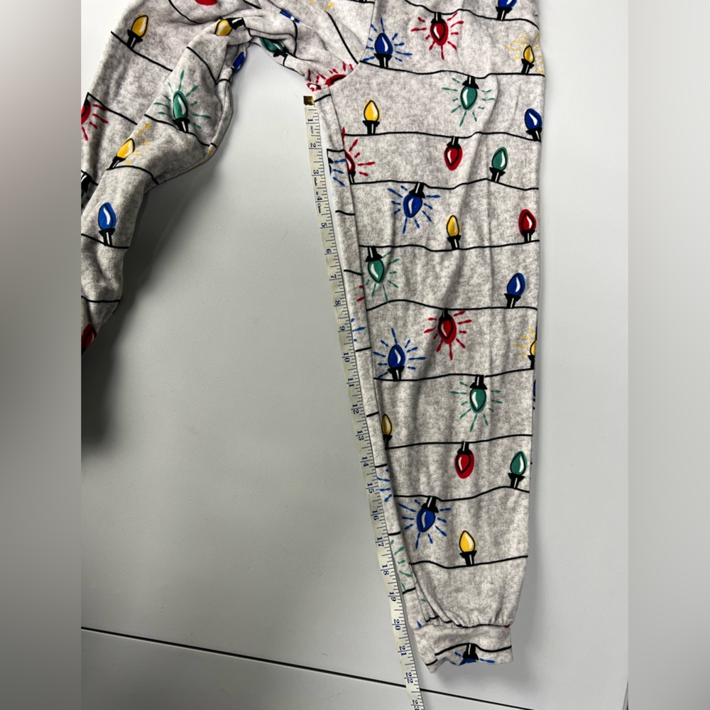 Holiday FamJams Lightly Brushed Fleece Christmas Light Bulb Pajama Set Kids M 8 - Picture 6 of 7